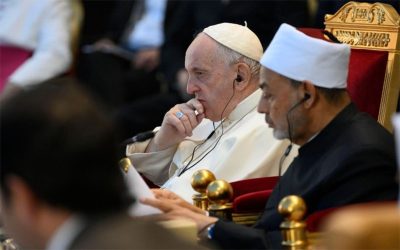 Papa Francisco | Tenemos una gran responsabilidad ante Dios y ante los hombres, debemos ser modelos ejemplares de lo que predicamos