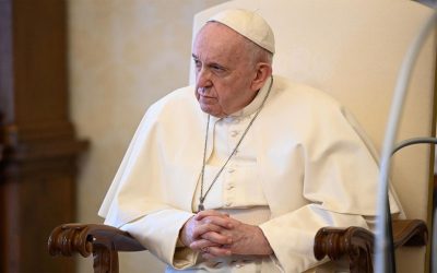 Papa Francisco | Las oraciones siempre renacen: cada vez que juntamos las manos y abrimos nuestro corazón a Dios