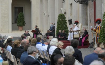 Papa Francisco | Los tiempos dedicados a estar con Dios avivan la fe, la cual nos ayuda en la concreción de la vida, y la fe, a su vez, alimenta la oración, sin interrupción