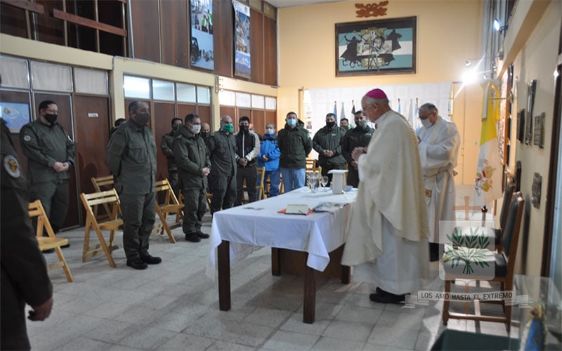 Bahía Blanca | Mons. Olivera visitó a nuestros fieles del Comando Región V de GNA