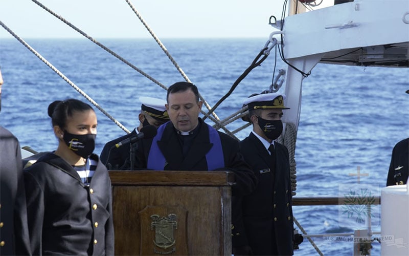 ARA San Juan | En estas vidas que hoy homenajeamos, te pedimos Señor: recibas en tu misericordia y en la luz de tu presencia a estos hermanos y camaradas