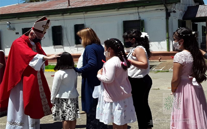 Buenos Aires | Mons. Olivera celebró Sacramento de Confirmación en la Base Aeronaval Punta Indio, donde también bendijo el Cinerario