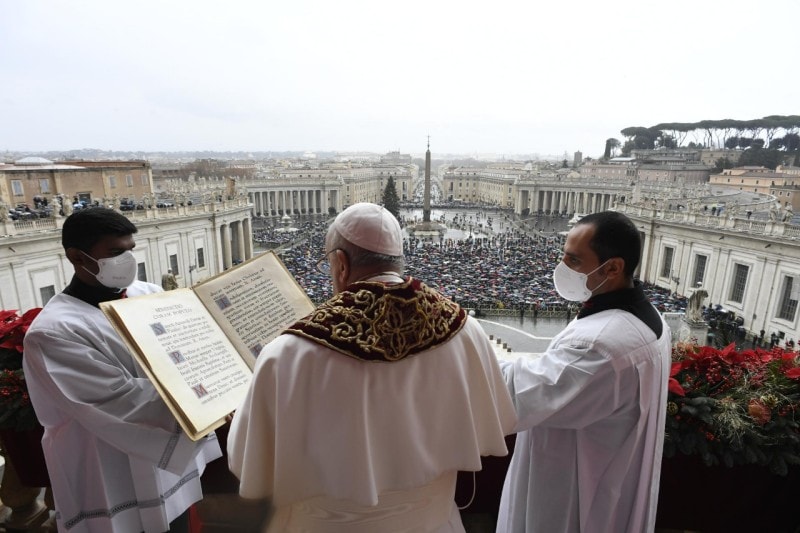 Papa Francisco | Oh Cristo, nacido por nosotros, enséñanos a caminar contigo por los senderos de la paz