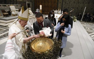 Papa Francisco | Padre y padrinos deben cuidar la identidad cristiana