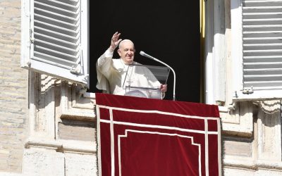 Papa Francisco | La oración es la medicina de la fe, el tónico del alma