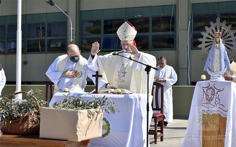 Mons. Olivera | Aquel que ama al Señor con todas sus fuerzas, debe amar al hermano como signo del amor de Dios