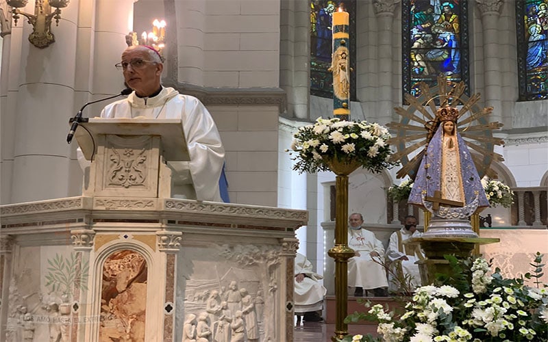 Mons. Olivera nos narra como nuestra Madre de Luján Malvinera regresó al país