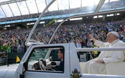 Papa Francisco | Nuestros predecesores nos transmitieron un anhelo, un fuego que nos corresponde reavivar; no se trata de custodiar cenizas, sino de reavivar el fuego que ellos encendieron