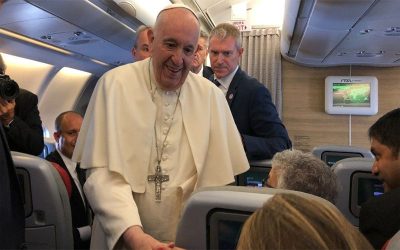 Papa Francisco | Necesitamos: volver a los abuelos, debemos recuperar de ellos sus raíces, para llevarlos adelante, como el árbol que toma fuerza de sus raíces y las lleva adelante en flores y frutos