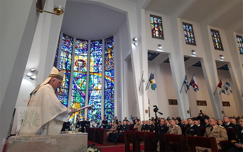 Mons. Olivera | Renovemos la certeza de la presencia de María en nuestras vidas, en nuestras Instituciones, en nuestra Patria, porque sabemos que nos faltan tantas cosas y ella lo sabe también, ella está atenta e intercede ante su Hijo