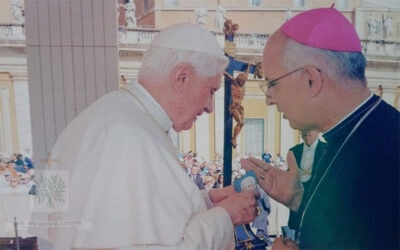 Mons. Olivera | Benedicto XVI nos enseñó y confirmó en la confianza que implica, para un corazón creyente, cuando Dios nos encomienda una misión