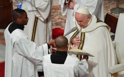 Papa Francisco | La fe es un camino, una peregrinación, una historia de comenzar y recomenzar siempre