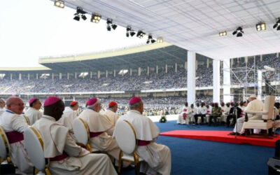 Papa Francisco | El servicio es el poder que transforma el mundo nos dijo Jesús