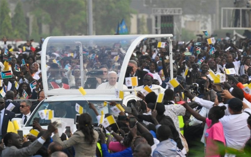 Papa Francisco | Estamos llamados a testimoniar la alianza con Dios en la alegría, con gratitud, mostrando que somos personas capaces de crear lazos de amistad, de vivir la fraternidad