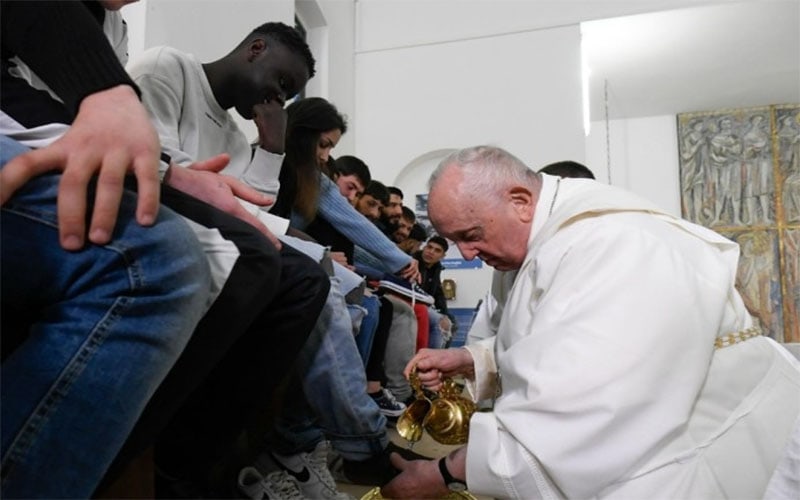 Papa Francisco | Jesús nunca se asusta de nuestras debilidades porque ya ha pagado, sólo quiere acompañarnos, quiere llevarnos de la mano para que la vida no sea tan dura para nosotros