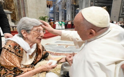 Papa Francisco | No olvidemos a los abuelos y a los ancianos, nosotros no podemos sacarlos de la agenda de nuestras prioridades, crezcamos juntos