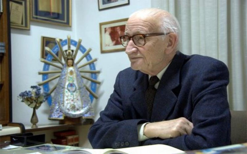 Mons. Olivera | Sin duda perdemos uno de aquellos hombres, laico comprometido, que marcaron y marcan nuestra historia, pero estoy seguro que desde el cielo seguirá haciendo el bien