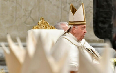 Papa Francisco | Esta noche el amor cambia la historia, haznos creer, Señor, en el poder de tu amor, tan distinto del poder del mundo