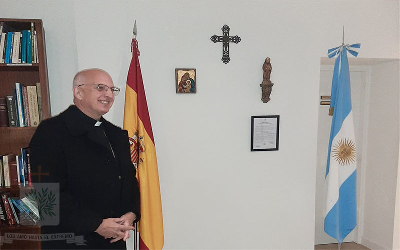 MADRID | Mons. Olivera nombró, entronizó y bendijo la imagen de Santiago Apóstol, Patrono de la Agregaduría de Defensa de la Embajada Argentina ante el Reino de España