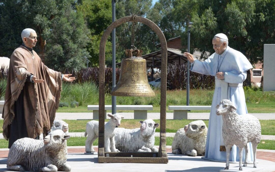 MONS. OLIVERA | Con gratitud renovamos nuestra acción de gracias a Dios por las vidas de Su Santidad Francisco y el Santo Brochero, que, transitando nuestro suelo, han dejado y dejarán una huella para siempre