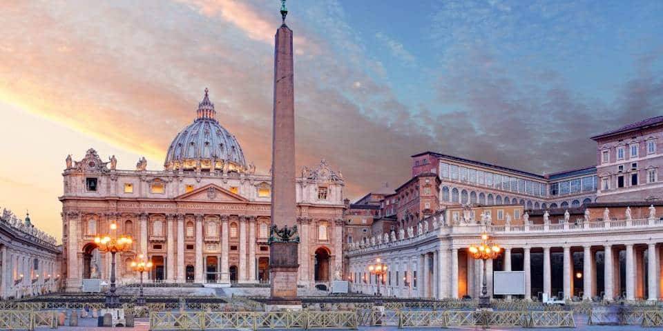PAPA FRANCISCO | Jesús nos espera y se encuentra justo cuando pensamos que ya no hay esperanza para nosotros