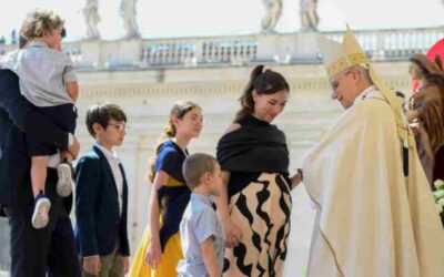 PAPA LEÓN XIV | En la familia, la fe se transmite junto con la vida, de generación en generación: se comparte como el pan de la mesa y los afectos del corazón