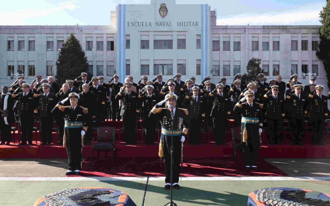 MONS. OLIVERA | Señor nos dirigirnos a ti para pedir tu don para estos jóvenes cadetes de la Escuela Naval Militar condúcelos por el camino que obedece a la nobleza de sus ideales, que tengan la grandeza de alma que necesita un marino