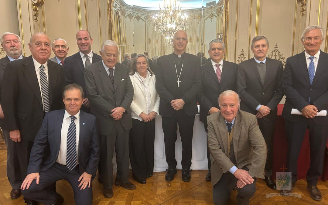 CABA | El Foro de Generales Retirados otorgó un reconocimiento a Mons. Olivera