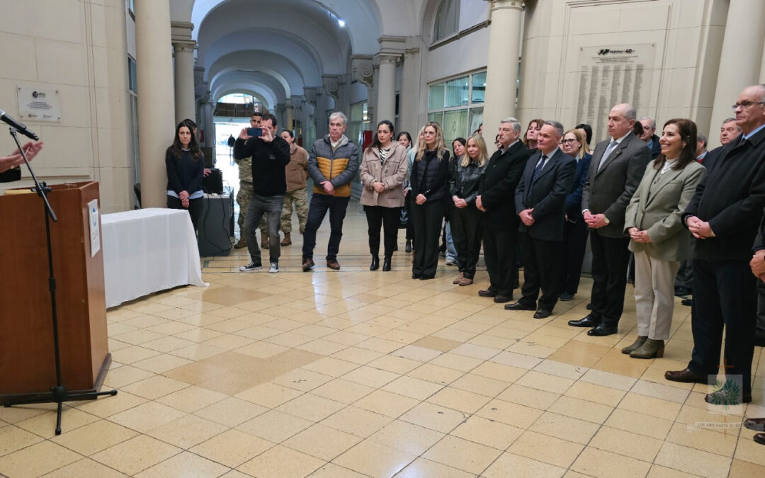 MONS. OLIVERA | Visitó y bendijo la sede central de IOSFA