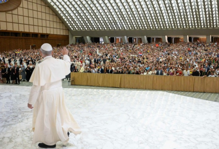 PAPA LEÓN XIV | Solo lo que se da florece, solo el amor que se vuelve gratuito puede devolver la confianza incluso allí donde todo parece perdido