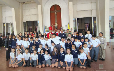 CÓRDOBA | Mons. Olivera confirió Sacramentos de Iniciación Cristiana a niños, jóvenes y adultos del LMGP
