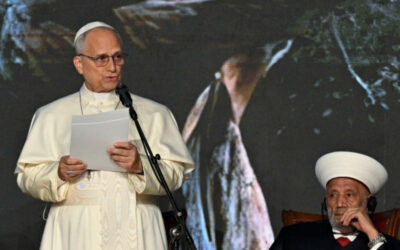 PAPA LEÓN XIV | Están llamados a ser constructores de paz: a combatir la intolerancia, superar la violencia y desterrar la exclusión, iluminando el camino hacia la justicia y la concordia para todos, a través del testimonio de vuestra fe