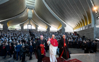 PAPA LEÓN XIV | Si queremos construir la paz, anclémonos al cielo, y firmemente dirigidos hacia allí, amemos sin miedo a perder lo efímero y demos sin medida