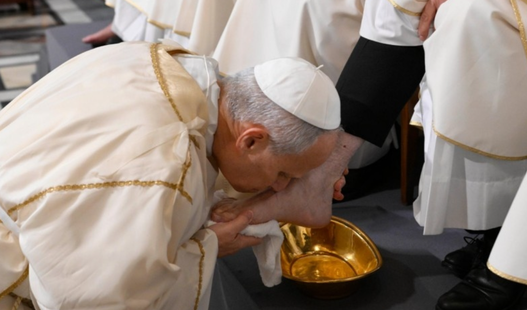 PAPA LEÓN XIV | Con su gesto Jesús no sólo purifica de las idolatrías y blasfemias que han mancillado la imagen que nos hemos hecho de Dios, sino que purifica también nuestra imagen del hombre, que se percibe poderoso cuando domina
