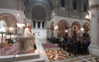 MONS. OLIVERA | María esta siempre al pie de nuestra vida porque también somos sus hijos