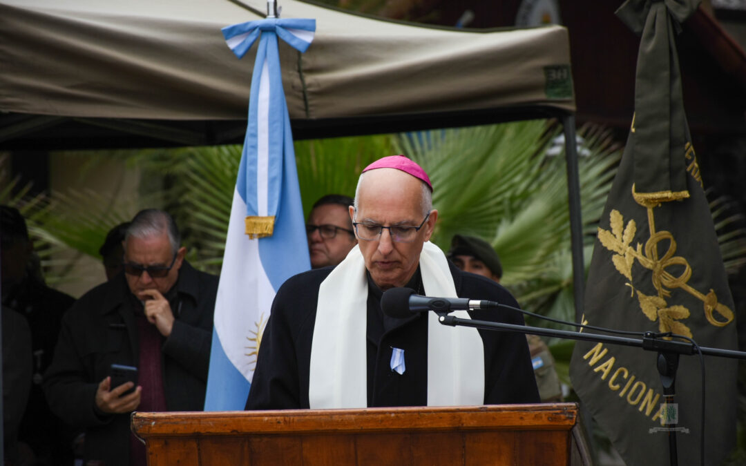 MONS. OLIVERA | Te suplicamos Señor que todos los pueblos y sus gobernantes respeten, la soberanía y la integridad territorial de las naciones, infunde en el corazón de todos el respeto mutuo por la validez de sus derechos naturales e inalienables y haz que Tu Voluntad y tus designios se reflejen en el concierto mundial de todas las naciones