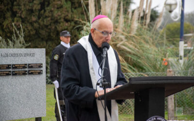MONS. OLIVERA | Señor, te pedimos bendigas este Cenotafio para honrar la memoria de quienes dieron la vida por la Patria en el cumplimiento del deber