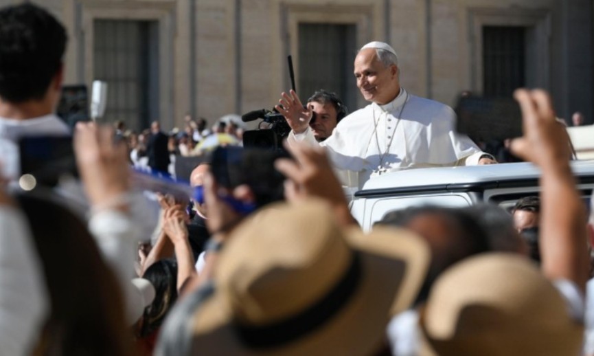 ObispadoCastrenseArg_PapaLeónPSanPedro