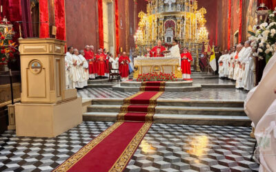MONS. OLIVERA | Miren de frente lo que les está doliendo, llévenlo a los pies de la Cruz y de la Virgen del Milagro, reciban de ahí la paz, salgan a servirla, a repartirla en la propia casa, en el trabajo, en el barrio, con el hermano que tienen al lado