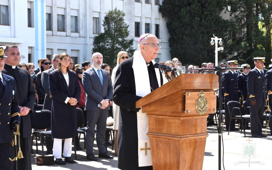 MONS. OLIVERA | Señor Dios, Padre Bueno, nos congregamos para darte gracias e implorar tu bendición por la ESNM que cumple 154 años formando jóvenes